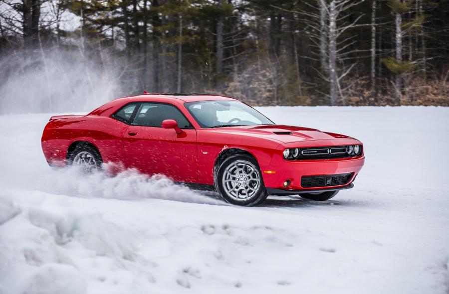  Dodge Challenger GT AWD 2016 года  (фото 9 из 33)